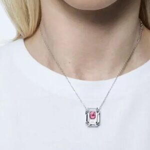 AUTHENTIC Swarovski Necklace